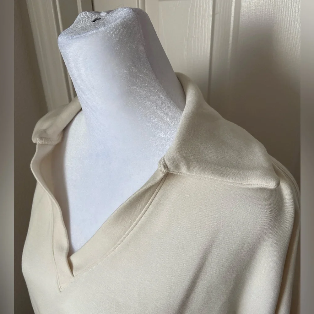 Danskin Women’s collared sweater - Picture 3 of 4